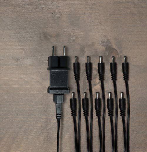 Anna's Collection ADAPTER MET 10 DC STEKKERS VOOR WATERLANTAARN / B.O. PROJECTOR 4,5V / 4 METER AANS