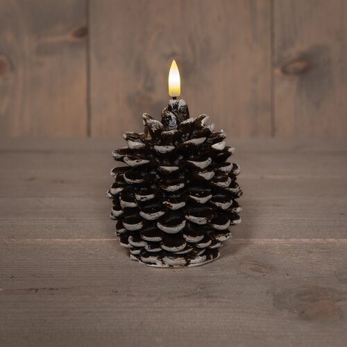 Anna's Collection KAARS DENNENAPPEL LED 3D VLAM OP BATTERIJ MET TIMER 10X8.5CM BRUIN