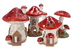 DK Wonderland Red Mushroom Houses  Ass 28X25X38Cm