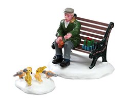 Lemax Feeding Pigeons,  Set Of 2 - afbeelding 2