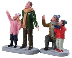 Lemax People Admiring Fireworks,  Set Of 2 - afbeelding 3