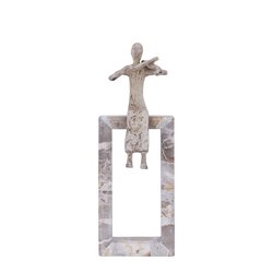 PTMD Aleria Beige casted alu violin lady on marble base - afbeelding 1