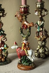 PTMD Noel Red poly candle holder squirrel and dog - afbeelding 3
